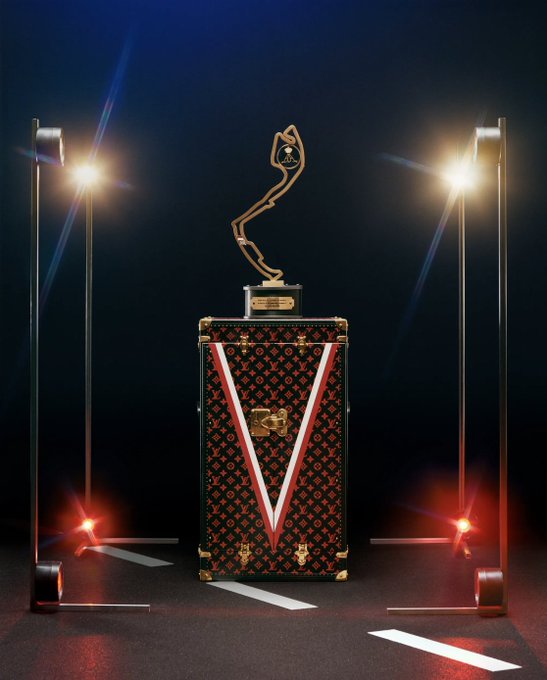 Lol World Champs Get Louis Vuitton Trophy Case